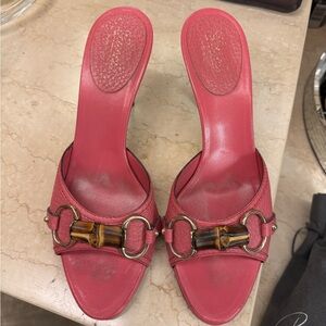 gucci pink kitten Sandals
